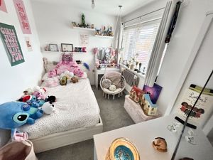 Bedroom- click for photo gallery